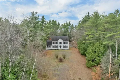 20 Ventura Drive Raymond NH 03077
