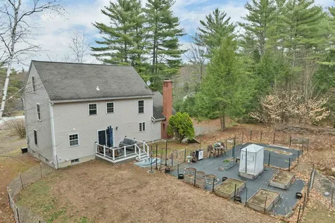 20 Ventura Drive Raymond NH 03077