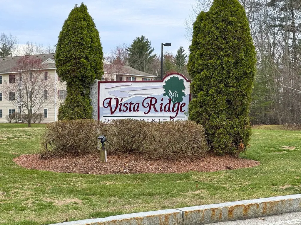 4 Crestview Circle Londonderry NH 03053