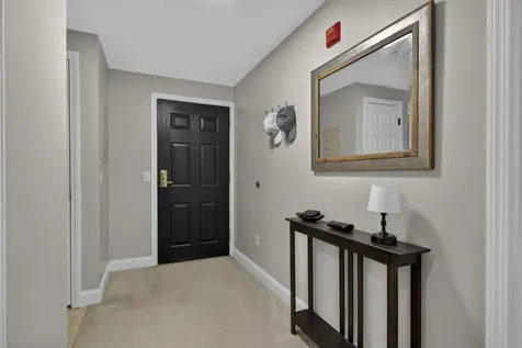 4 Crestview Circle Londonderry NH 03053