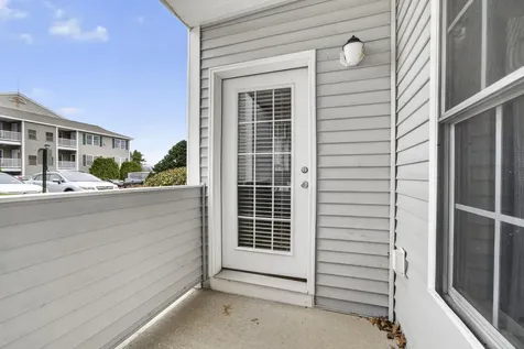 4 Crestview Circle Londonderry NH 03053