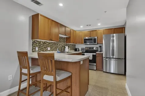 4 Crestview Circle Londonderry NH 03053