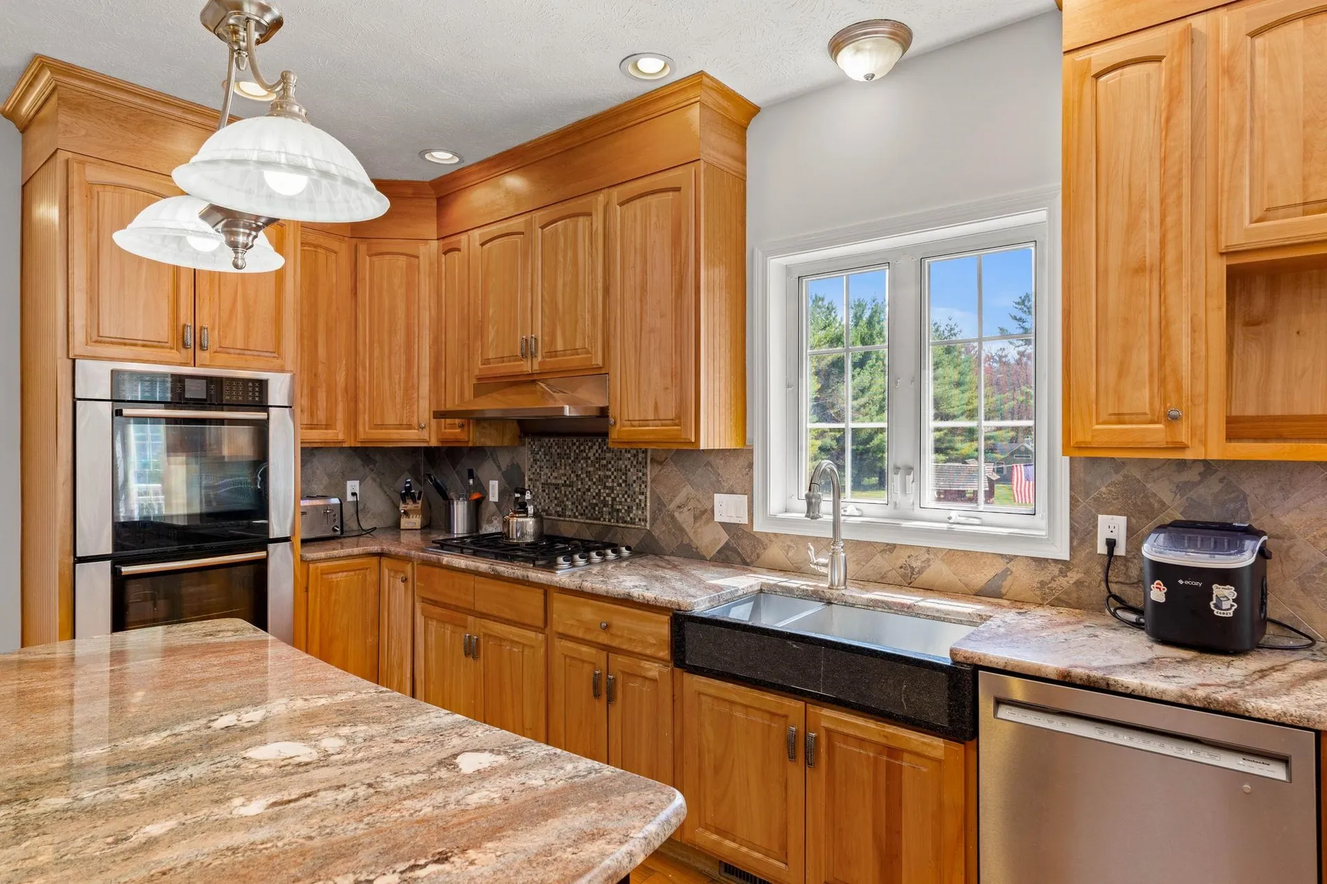 3 Surrey Lane Salem NH 03079