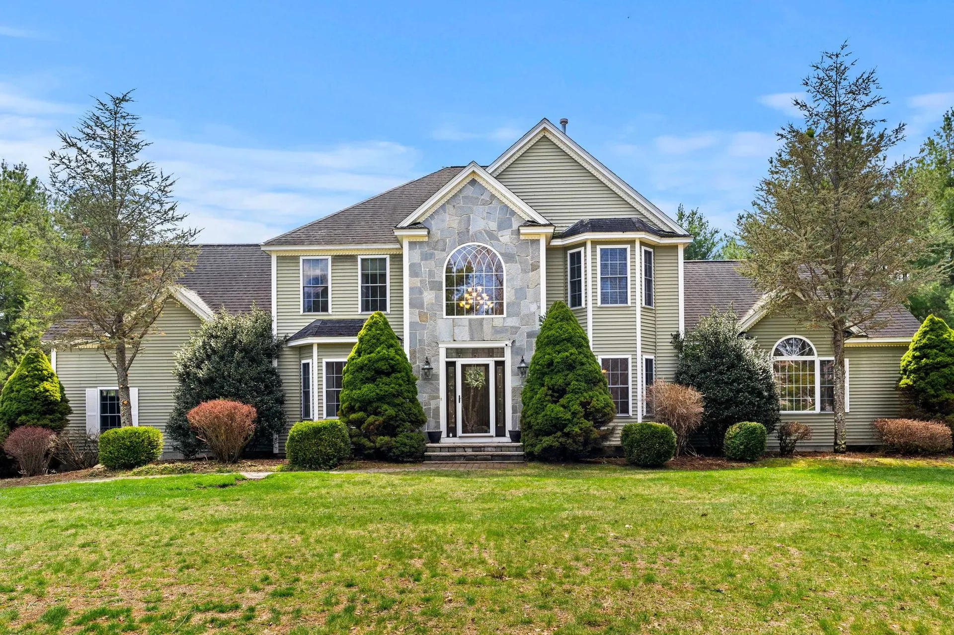 3 Surrey Lane Salem NH 03079