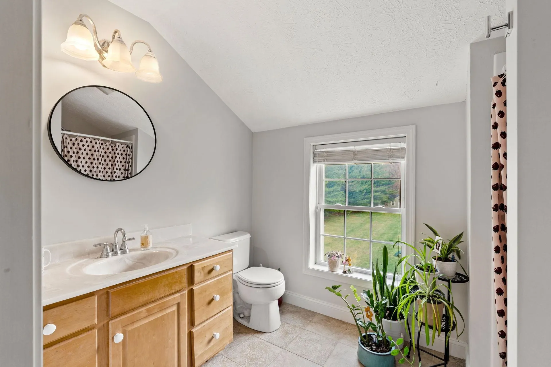3 Surrey Lane Salem NH 03079