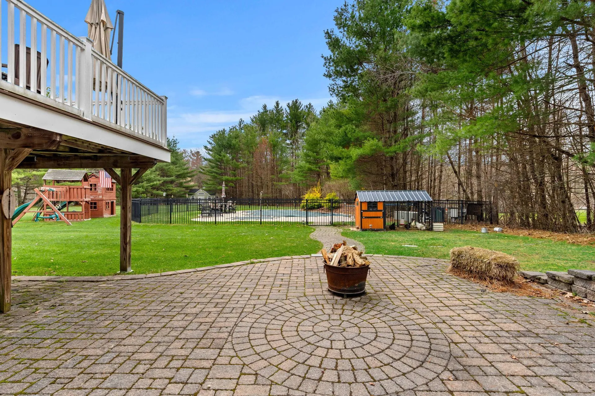3 Surrey Lane Salem NH 03079