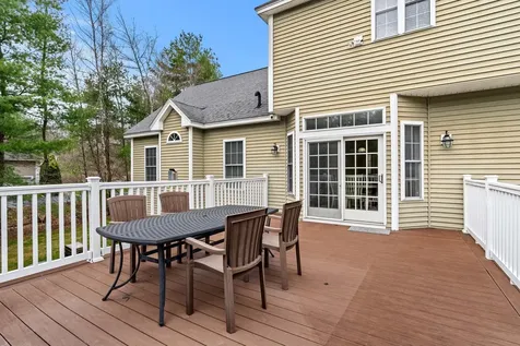 3 Surrey Lane Salem NH 03079