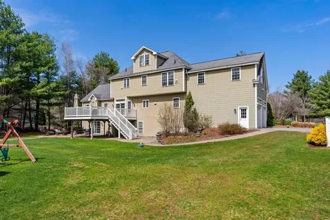 3 Surrey Lane Salem NH 03079