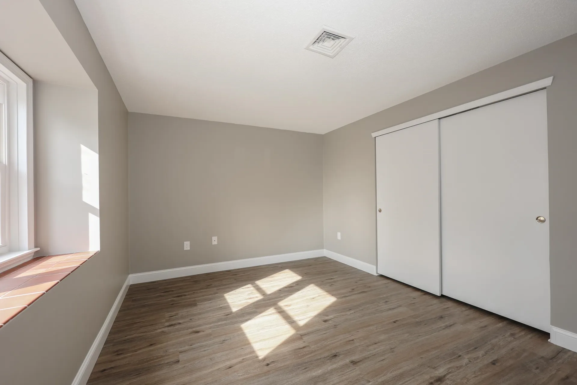 3 Roedean Drive Nashua NH 03063