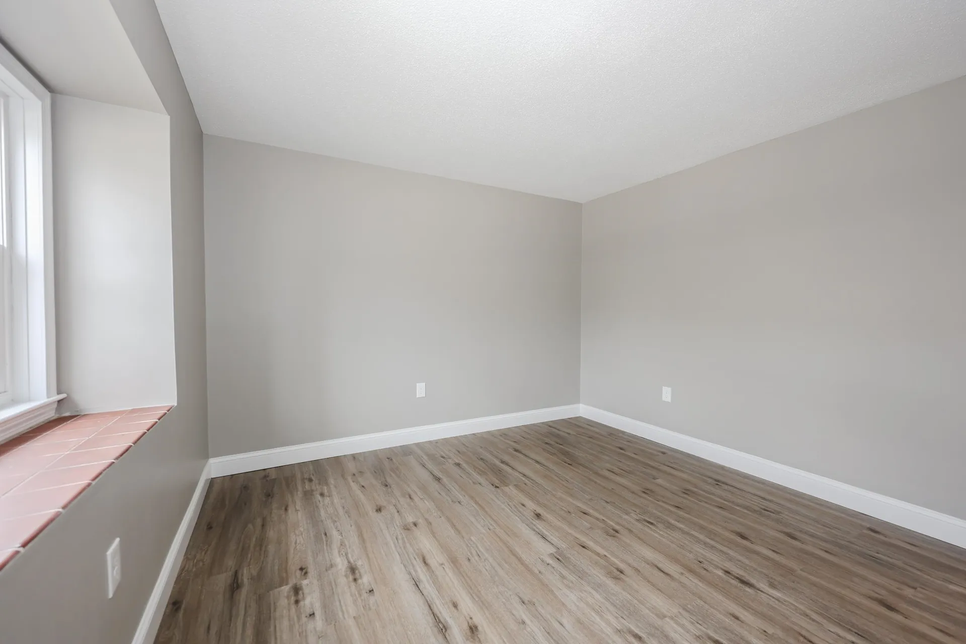 3 Roedean Drive Nashua NH 03063