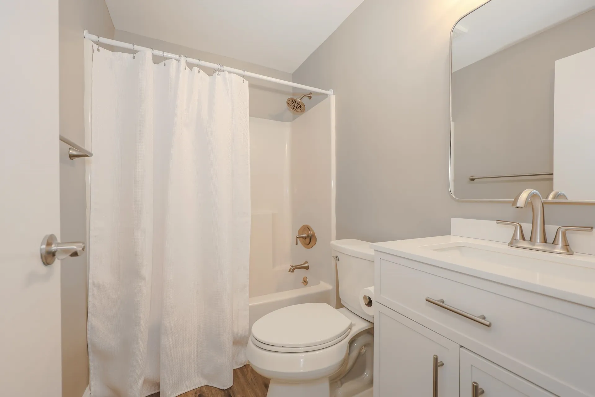 3 Roedean Drive Nashua NH 03063