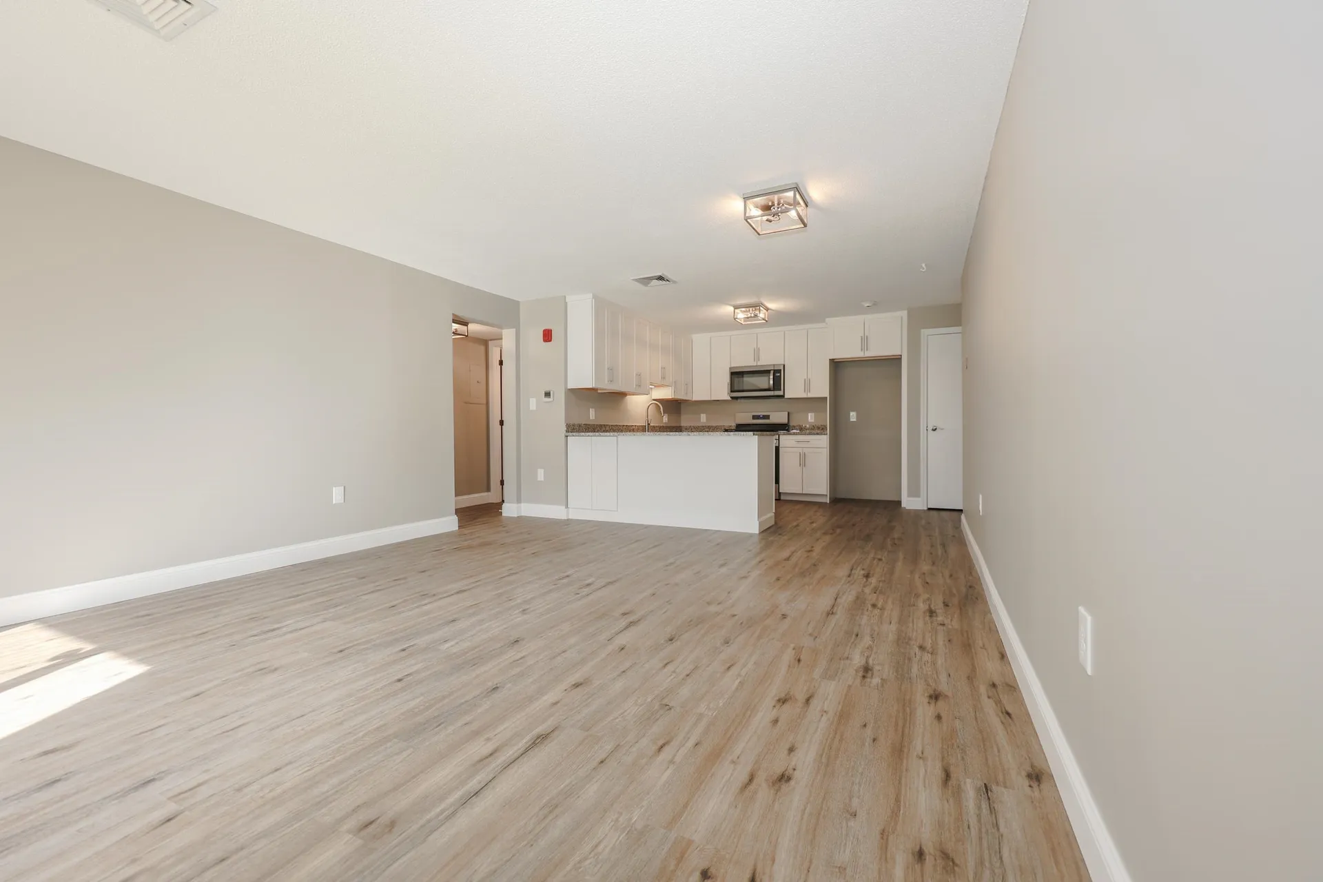 3 Roedean Drive Nashua NH 03063