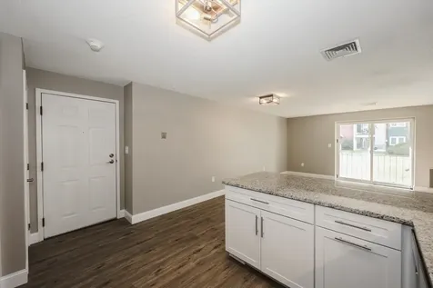 3 Roedean Drive Nashua NH 03063