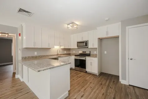 3 Roedean Drive Nashua NH 03063