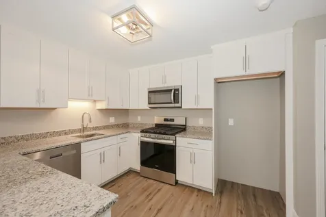 3 Roedean Drive Nashua NH 03063