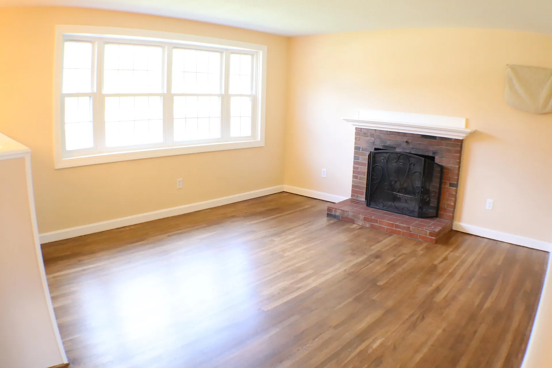 9 Whitehall Terrace Hooksett NH 03106-1842