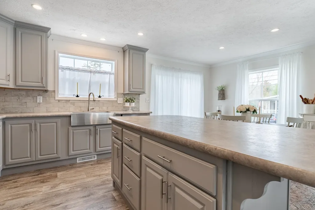 104 Robin Hood Drive Exeter NH 03833