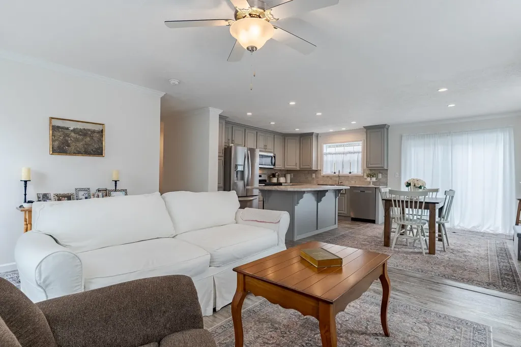 104 Robin Hood Drive Exeter NH 03833