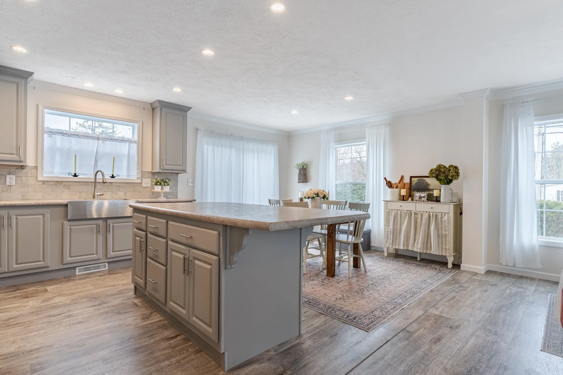 104 Robin Hood Drive Exeter NH 03833