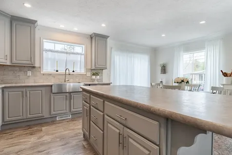 104 Robin Hood Drive Exeter NH 03833