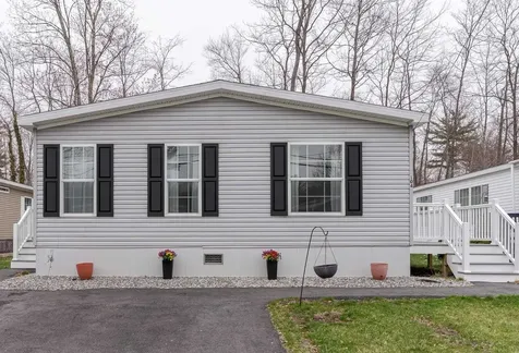 104 Robin Hood Drive Exeter NH 03833