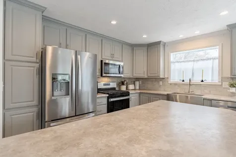 104 Robin Hood Drive Exeter NH 03833