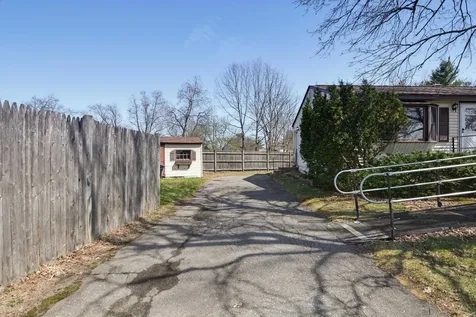 2 Westchester Drive Nashua NH 03063