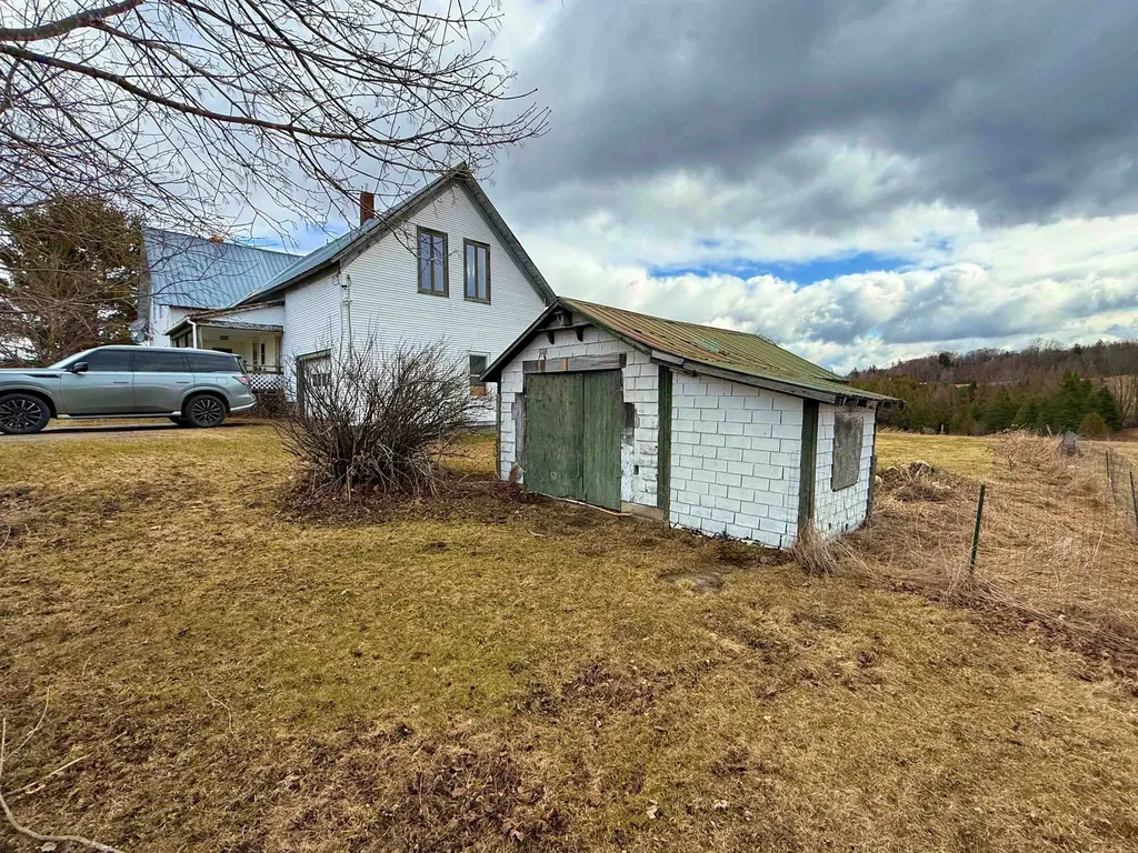 2570 Maple Hill Road Barton VT 05822