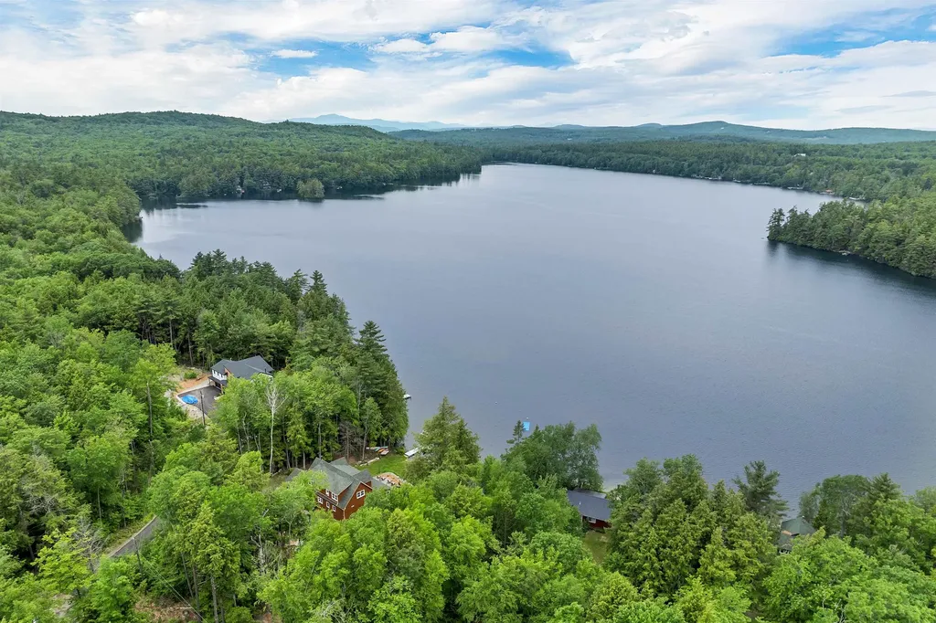 78 Cates Lane Brookfield NH 03872