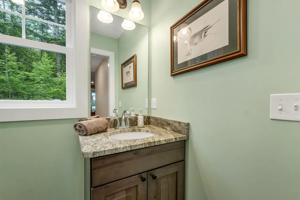 78 Cates Lane Brookfield NH 03872