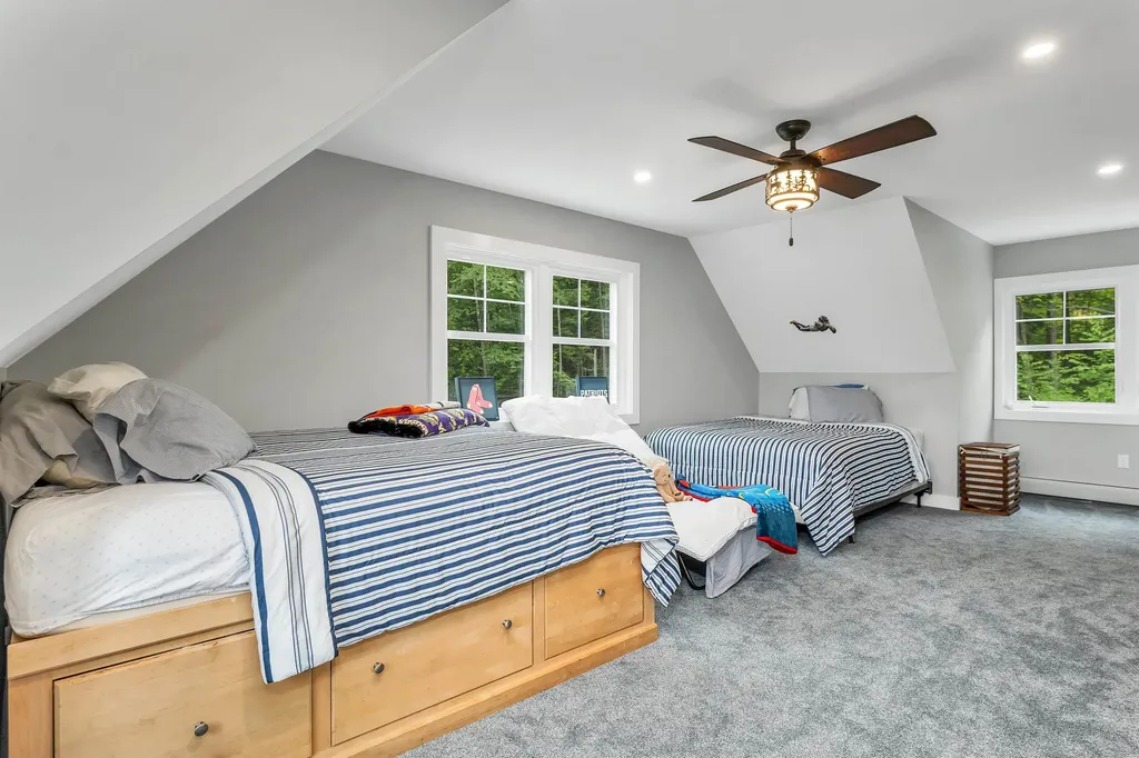 78 Cates Lane Brookfield NH 03872