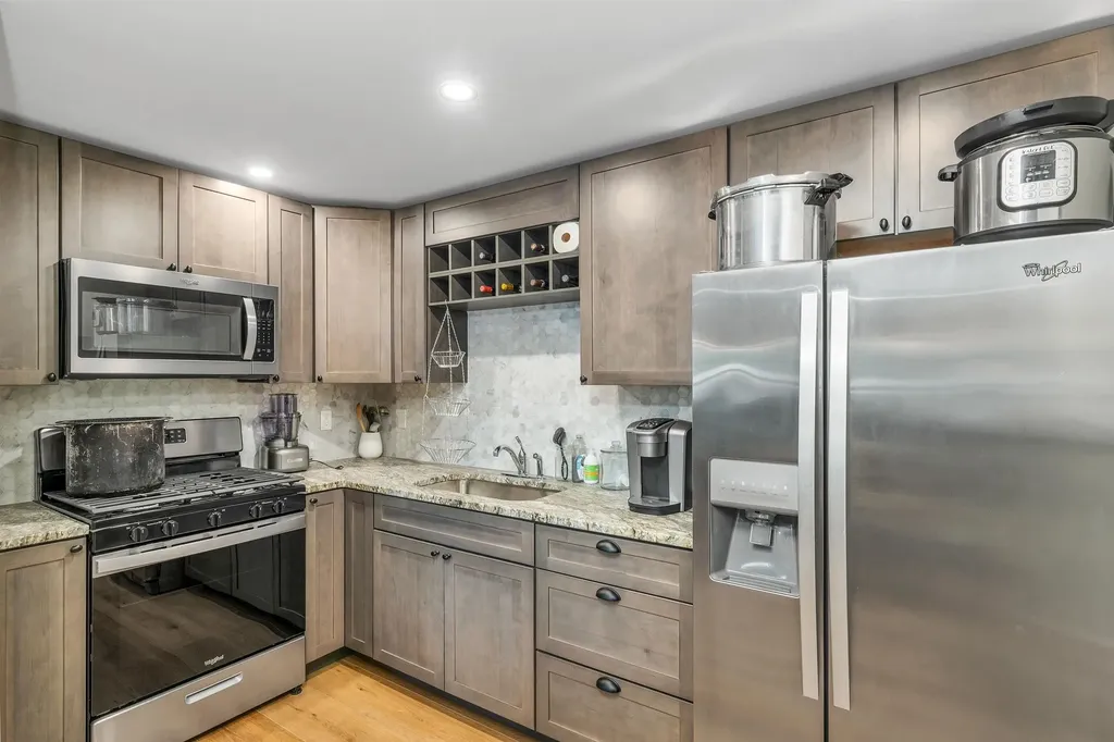 78 Cates Lane Brookfield NH 03872