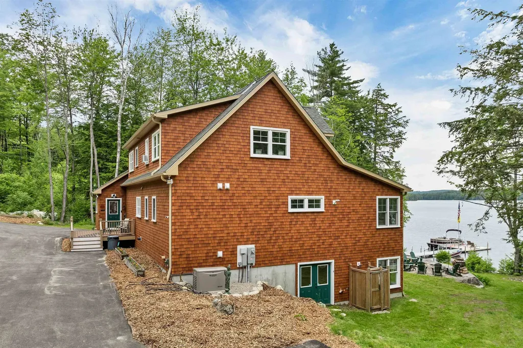 78 Cates Lane Brookfield NH 03872