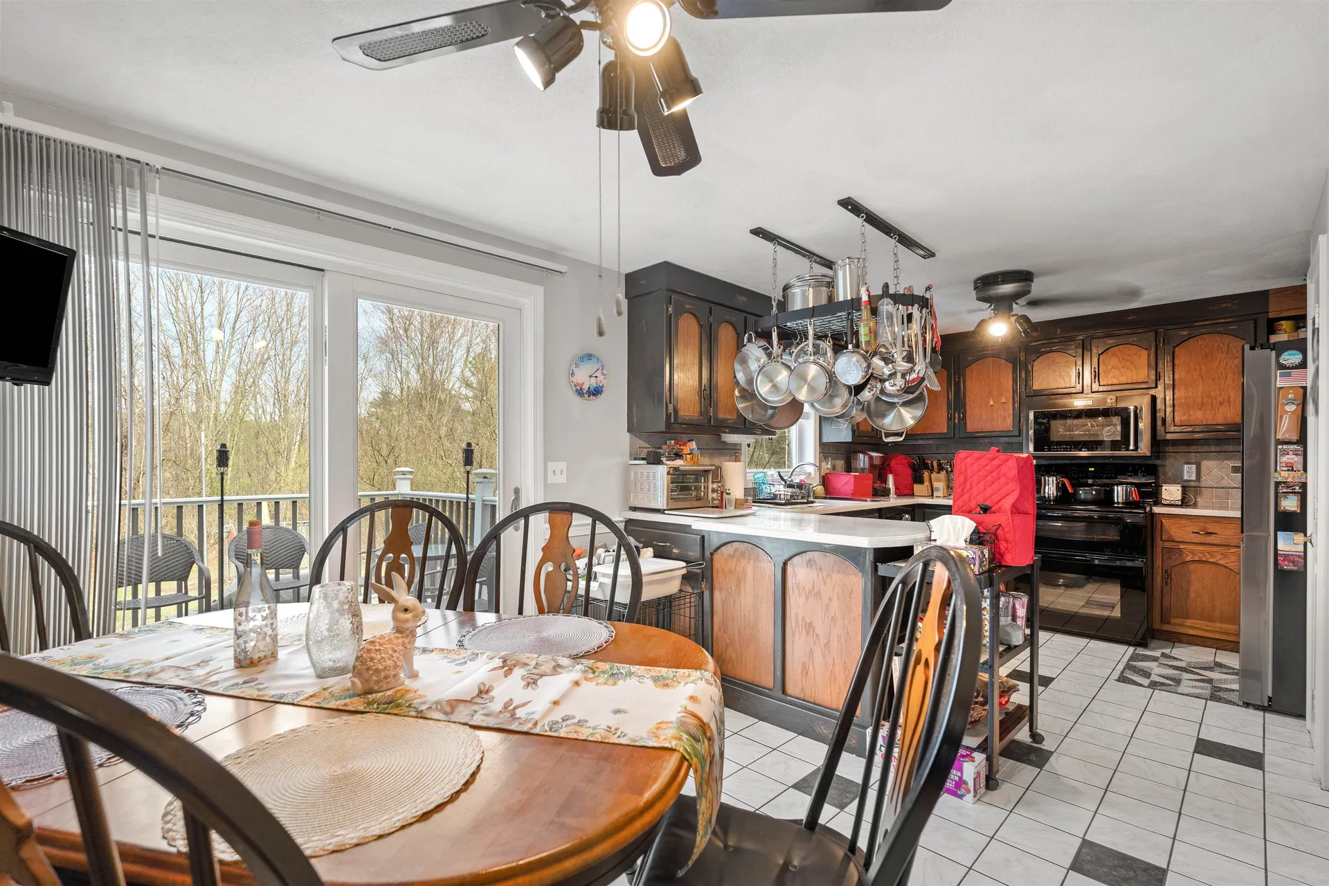 27 Reed Street Londonderry NH 03053