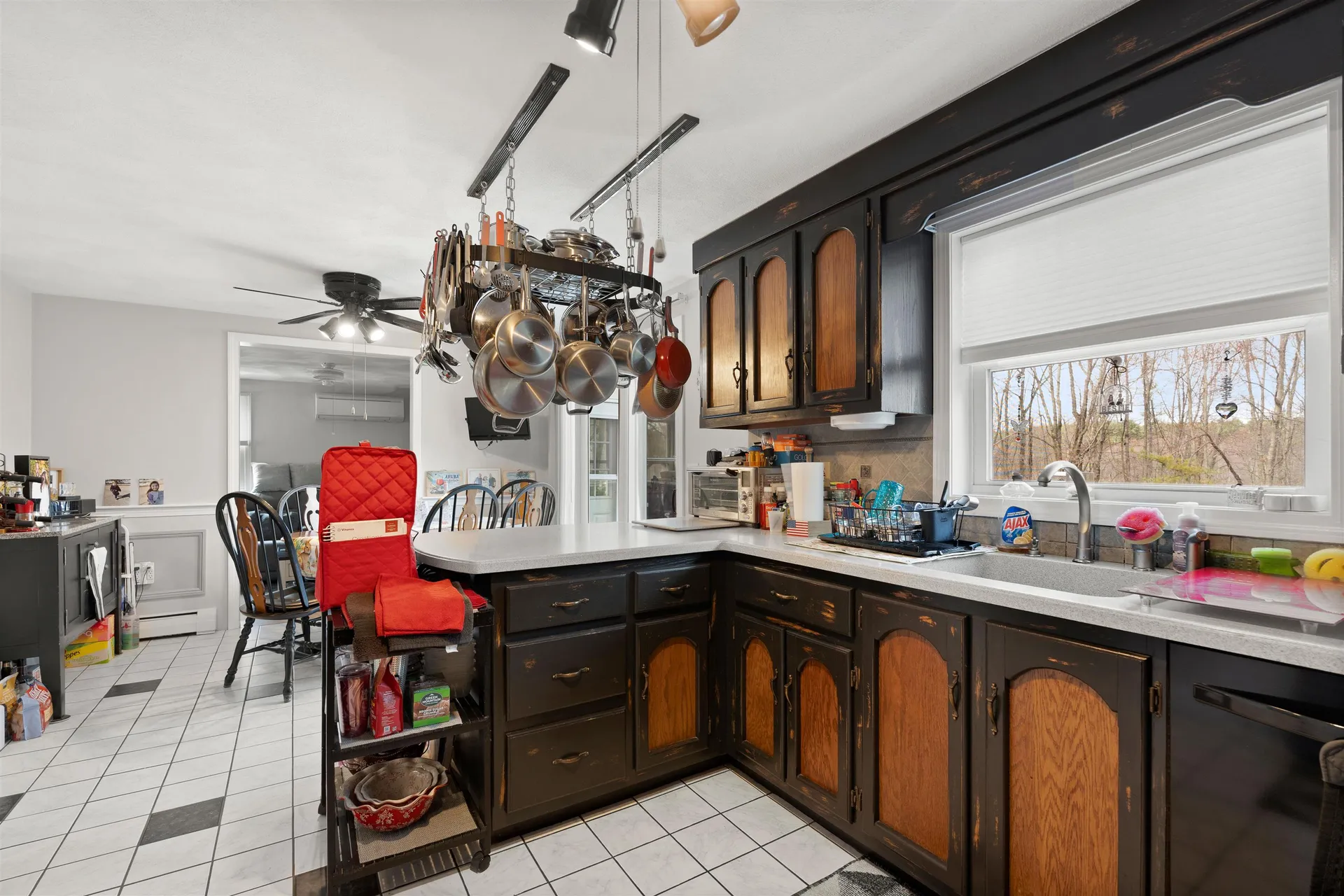 27 Reed Street Londonderry NH 03053