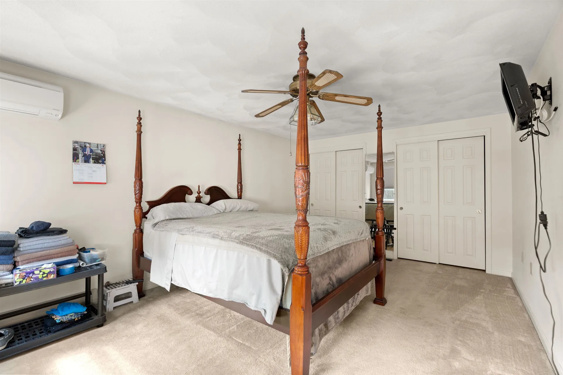 27 Reed Street Londonderry NH 03053