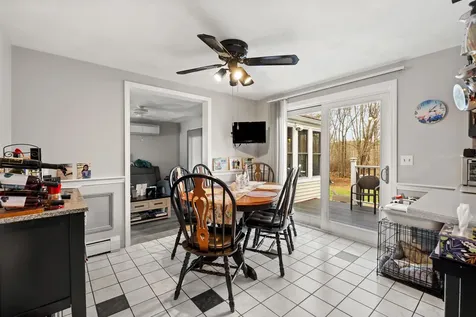 27 Reed Street Londonderry NH 03053