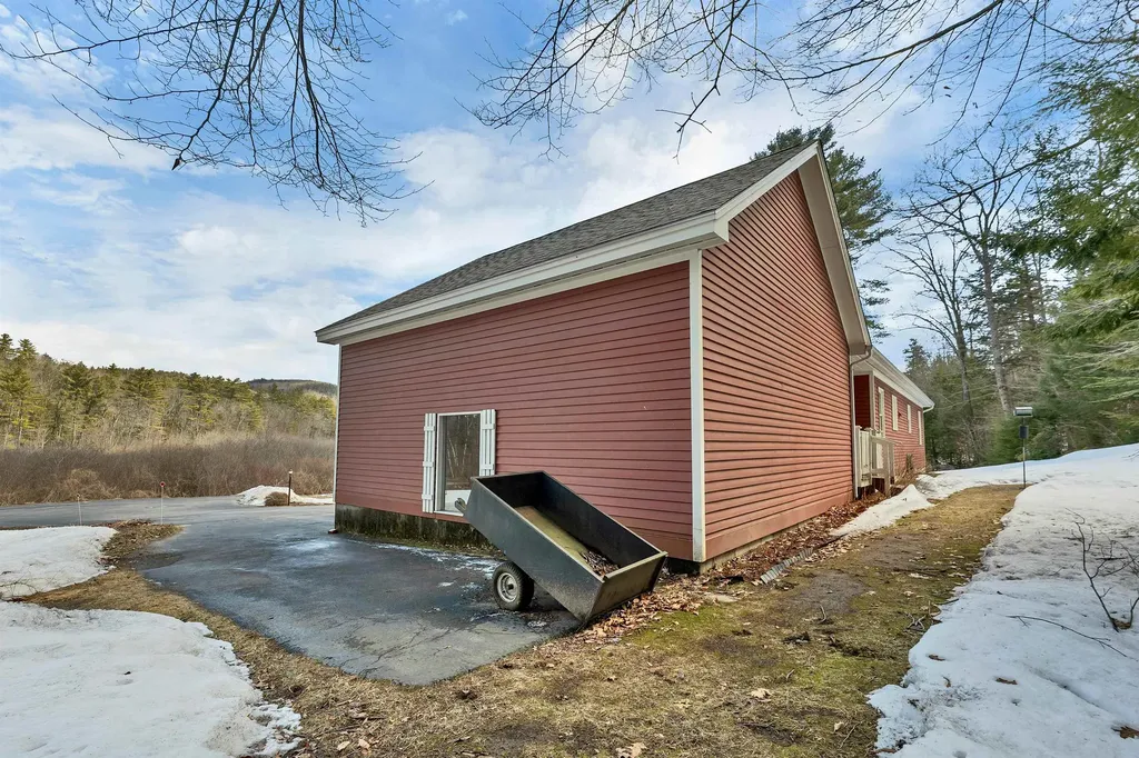 12 Bull Bridge Road Sutton NH 03221