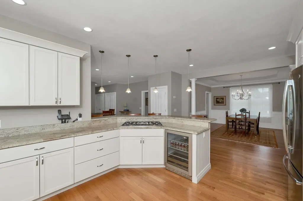 26 Lamplighter Lane Salem NH 03079