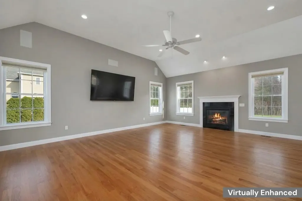 26 Lamplighter Lane Salem NH 03079