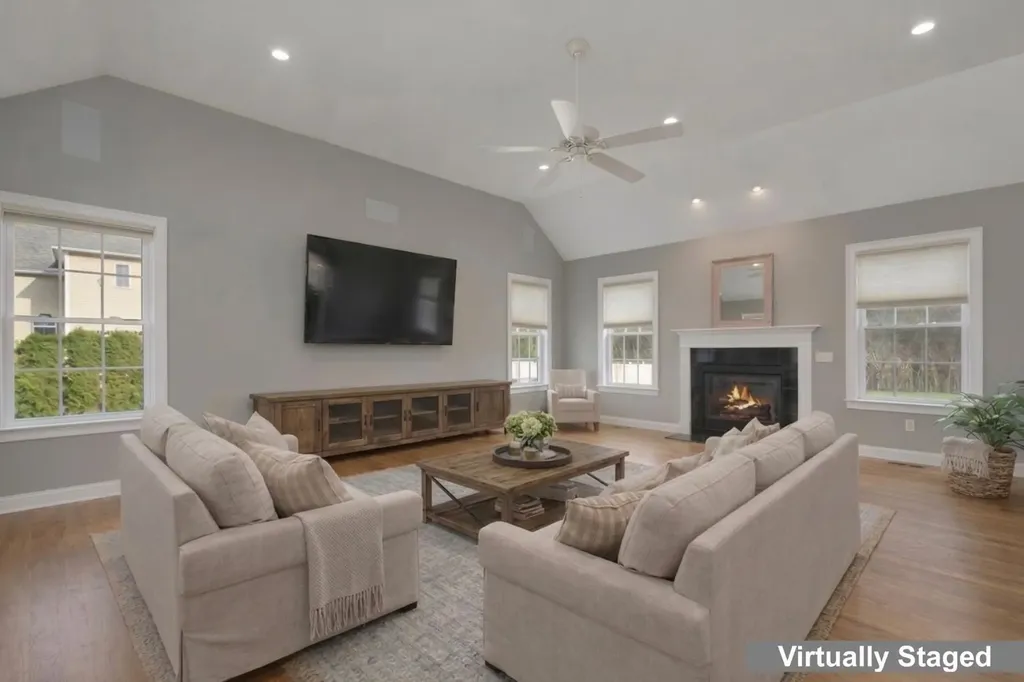 26 Lamplighter Lane Salem NH 03079