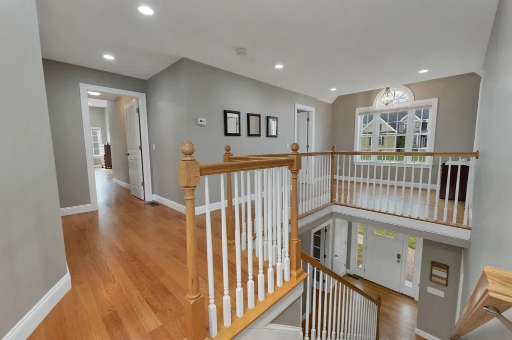 26 Lamplighter Lane Salem NH 03079