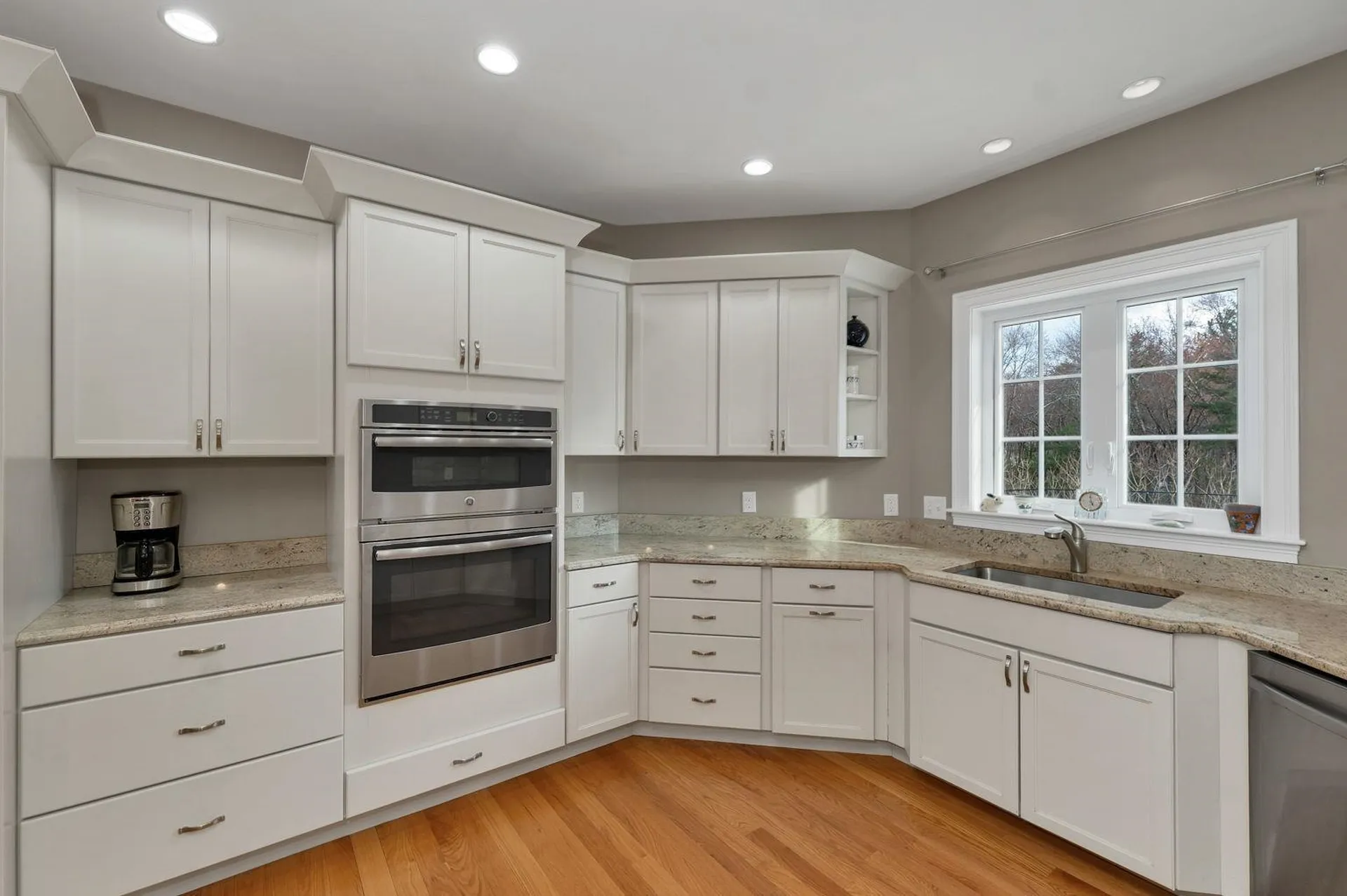 26 Lamplighter Lane Salem NH 03079