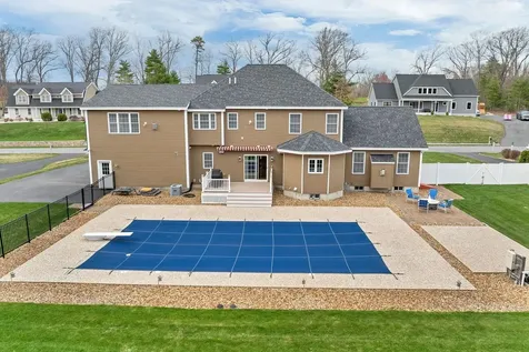 26 Lamplighter Lane Salem NH 03079