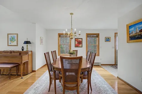 30 Geisser Lane Hampstead NH 03841