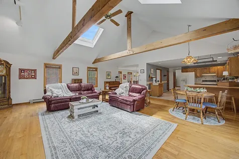 30 Geisser Lane Hampstead NH 03841