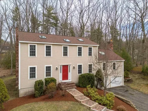 30 Geisser Lane Hampstead NH 03841