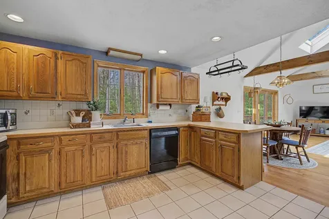 30 Geisser Lane Hampstead NH 03841