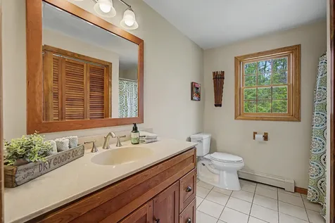 30 Geisser Lane Hampstead NH 03841