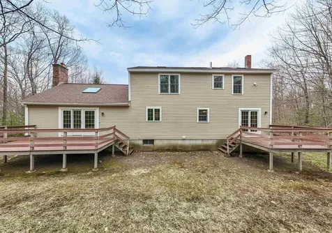 30 Geisser Lane Hampstead NH 03841